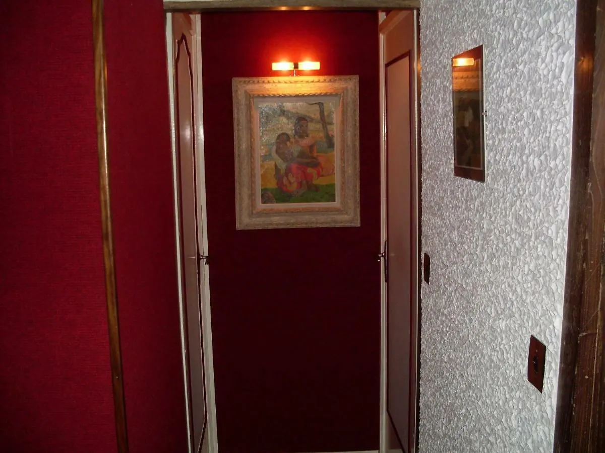 Chambres D'Hotes De La Barrerie Dingé 0*,  フランス